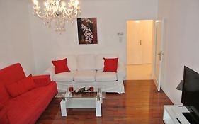 Apartment Paradies - U1 Station Altes Landgut