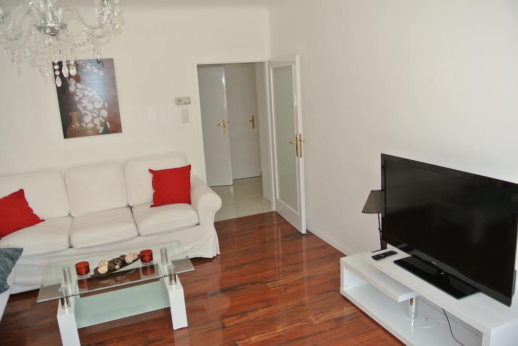Apartment Paradies - U1 Station Altes Landgut Wiedeń Pokój zdjęcie