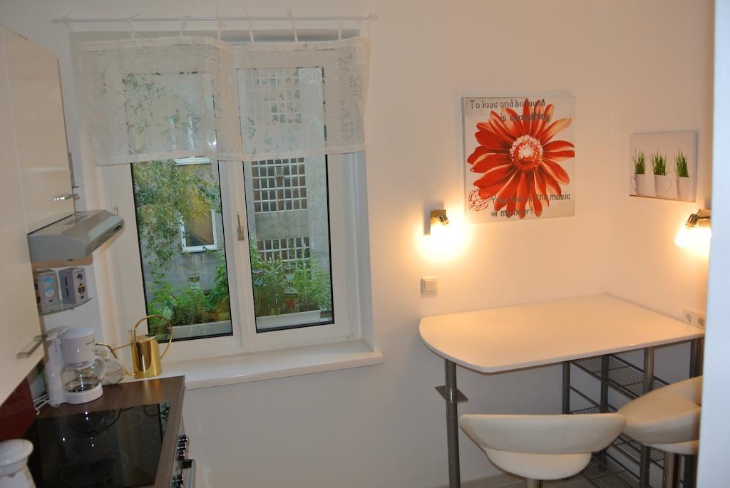Apartment Paradies - U1 Station Altes Landgut Wiedeń Pokój zdjęcie