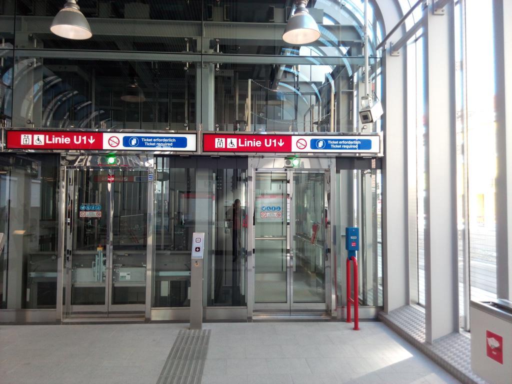Apartment Paradies - U1 Station Altes Landgut Wiedeń Zewnętrze zdjęcie