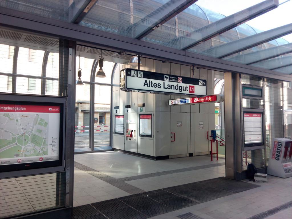 Apartment Paradies - U1 Station Altes Landgut Wiedeń Zewnętrze zdjęcie