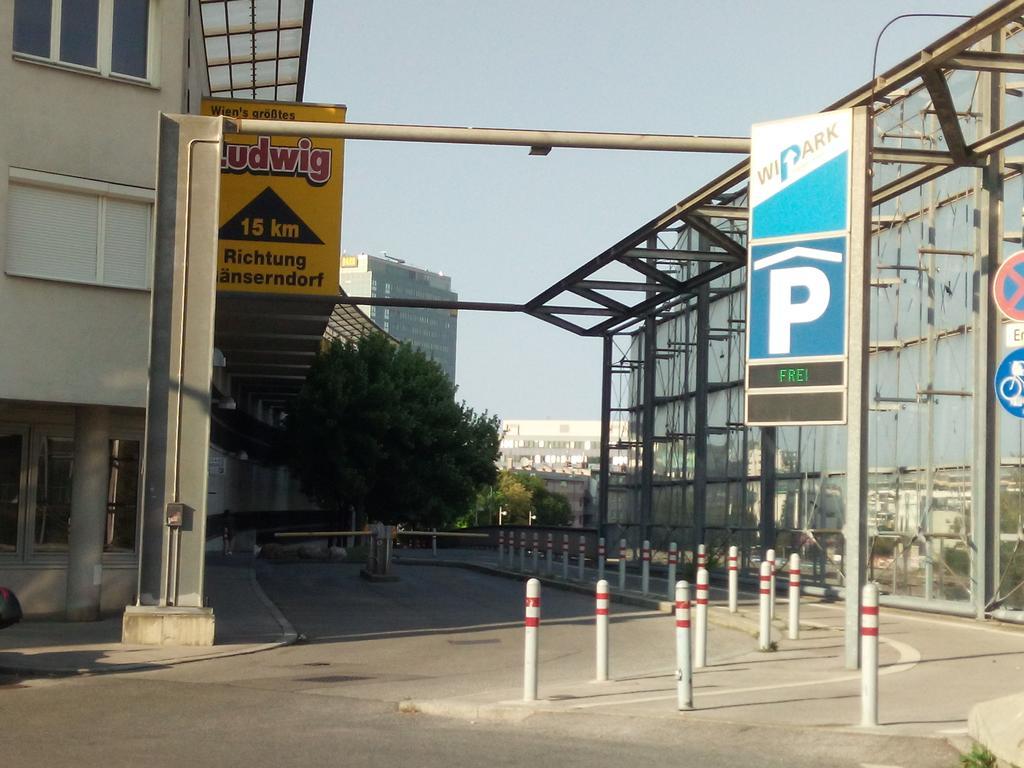 Apartment Paradies - U1 Station Altes Landgut Wiedeń Zewnętrze zdjęcie